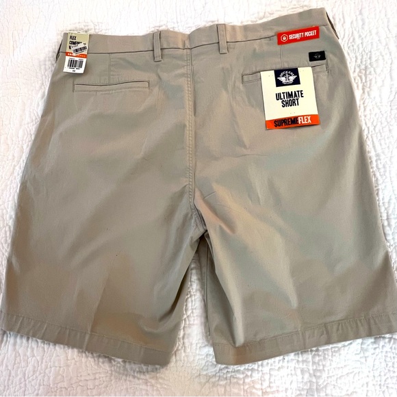 NWT Men’s Dockers Ultimate Short - Sz 40 - Picture 2 of 8